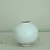 Jarrón Redondo Blanco Adornos de Alta Calidad Adornos de Flores para Sala de Estar Cerámica Cruda Retro Tarro de Luna Decoración Zen para Casa de Huéspedes