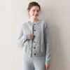 Cárdigan de punto de cachemira Bai Cai Rong, minimalista y elegante, con cuello redondo, colección otoño/invierno 2026, con botones en forma de cuerno y corte holgado