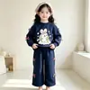 Conjunto de sudadera y pantalones versátil y elegante con estampado de dibujos animados para niñas, de comercio exterior, para primavera y otoño, nuevo conjunto de dos piezas estilo coreano para niños pequeños