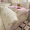 Conjunto de Roupa de Cama Quatro Peças em Algodão 100% Estilo Ins, Fresco e Simples para Estudantes, Conjunto de Roupa de Cama Três Peças com Capa de Edredom e Lençol Fresco e Simples para Dormitório