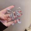 Pendientes de Botón con Lazo de Cinta de Lujo Ligero de Gama Alta y Pedrería, Pendientes Minimalistas Exagerados de Moda con Baño Galvánico, Colgantes de Oreja de Moda