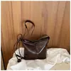 Bolso tote vintage de gran capacidad para mujer, nuevo bolso cruzado versátil de correa ancha para otoño e invierno 2026, bolso de hombro y axila para el trabajo