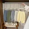 Pantalones sencillos de encaje anti-mosquitos para niñas, pantalones de verano finos de corte holgado con puños, pantalones tipo linterna elegantes de algodón puro para bebé niña