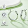 Pendientes de moissanita de plata esterlina S925, pendientes sencillos y elegantes, pendientes personalizados con diamantes retro estilo Hong Kong.