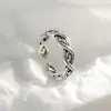 Anillo Trenzado de Estrella Vintage para Mujer, Anillo de Dedo Índice Hueco Moderno y Creativo para Hombre, Elegante y Versátil con un Toque de Lujo