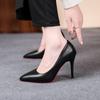 Zapatos de tacón alto puntiagudos de estilo coreano para mujer, calzado de boda rojo de charol con tacón fino, estilo británico, para trabajo, 2023