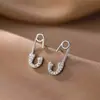 Aretes Broche Moda Femenina Diseño Creativo de Nicho Gama Alta Simple Exquisito Temperamento Versátil Adornos para Orejas de Uso Diario
