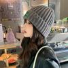 Gorro de punto coreano para mujer, cálido gorro de invierno con protección para los oídos, grueso, resistente al viento y al frío, gorro de lana con letras