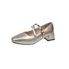 Zapatos de tacón alto Mary Jane 2026 nuevo estilo de otoño, punta cuadrada poco profunda, estilo francés, adecuados para combinar con faldas, tacón medio, zapatos de estilo casual y relajado