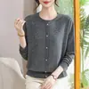Suéter de outono para mulheres de meia-idade e idosas, dos 60 e 70 anos, suéter de mãe, suéter de avó, peça de outer wear para primavera e outono, cardigã