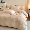 Juego de Cuatro Piezas de Terciopelo de Leche Tallado Extra Grueso Grado Madre y Bebé A Otoño e Invierno Ropa de Cama Cálida de Pelo de Conejo Juego de Tres/Cuatro Piezas