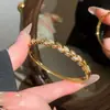 ¡Brillante Ropa por Capas! Pulseras rectangulares y redondas de circón, brazaletes de estilo metálico minimalista, joyería de lujo ligero de alta gama al por mayor