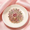 Broches de Luxo Retrô Atacado, Broches Criativos de Borboleta de Moda de Alta Qualidade, Broches de Flores Sazonais Mais Vendidos no Exterior