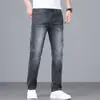 Jeans para hombre 2026 nuevo estilo otoño, corte recto holgado, pantalones de marca de moda para hombre, pantalones largos ultradelgados para hombres de mediana edad