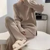 Conjunto de Punto Retro Sencillo para Mujer Otoño/Invierno 2026 Suéter de Moda con Abertura Pantalones de Pierna Ancha Conjunto Casual Holgado de Dos Piezas