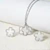 Cdd Conjunto de Brincos e Colar Trevo de Quatro Folhas Banhado a Ouro Cobre com Zircônia Microcravejada Corrente de Aço Inoxidável Fonte Fábrica Transfronteiriça
