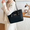 Bolsa de Mano Popular Estilo Coreano de Este Año para Mujer Bolso de Hombro Nuevo Invierno 2025 Estampado de Leopardo Textura de Alta Calidad Bolso de Axila