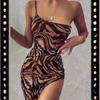 Vestido de verano estilo europeo y americano con tirantes finos, sin mangas, ajustado, sexy, para el hombro, 2024