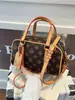 Bolso de Mano de Diseño de Nicho de Gama Alta para Mujer 2025 Nuevo de Aspecto Caro Moda Versátil Estilo Extranjero Bolso de Hombro Bolso Cruzado