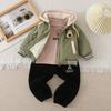 Traje Infantil Otoño Nuevo Chaqueta 3D de Perro Conjunto de Tres Piezas para Niños Pequeños y Niños Pequeños, Engrosado y Cálido para Uso al Aire Libre