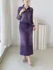 Pequeño conjunto único, hermoso y deslumbrante: falda recta de mezclilla y top versátil, conjunto de dos piezas Issey Miyake