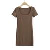 Ropa de moda para mujer de las Spice Girls europeas y americanas Jersey de moda europea y americana Vestido de un solo paso con cuello cuadrado Vestido ajustado de manga corta de color liso a la cadera