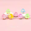 Pato banana de dibujos animados que brilla en la oscuridad, figura linda, mini adorno de escritorio, accesorio de colgante DIY, linda caja sorpresa