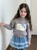 Suéter Infantil KT 2026 Outono/Inverno Top Tricô Coreano para Meninas com Babado para Usar com Jeans, Roupa Infantil da Moda