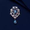 Broche de flores retro europeo y americano Jing, ramillete de cristal de lujo para mujer de alta gama, diseño de nicho ligero, accesorios de alfiler para traje