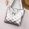 Bolso de textura de alta calidad para mujer, nuevo bolso de hombro de otoño e invierno 2024, bolso de mano para el día a día, bolso de algodón portátil.