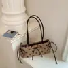 Bolsa de ombro com laço de bolinhas estilo coreano para mulheres, nova bolsa baguette retrô de grande capacidade 2026, bolsa de mão e bolsa de ombro de outono