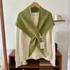 Bufanda Triangular de Punto Cruz de Color Sólido Estilo Japonés y Coreano Atmosférico para Mujer, Chal Cálido para Proteger el Cuello Otoño e Invierno, Chal Accesorio de Moda