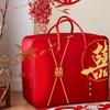 Conjunto de Quatro Peças para Casamento com Saco de Embalagem de Colcha de Casamento Vermelha Bolsa Festiva de Cetim Saco de Armazenamento de Dote de Casamento