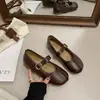 Nuevos Zapatos de Cuero de Tacón Bajo Vintage Otoño 2026, Zapatos Mary Jane de Piel Dividida 'Pata de Cerdo', Zapatos de Correa Simple Planos y Bajos