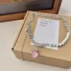Colar com pingente de morango irregular de design doce e cool com diamante de pérola luminosa colar personalizado novo colar para mulheres