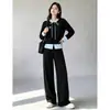 Conjunto esportivo casual de alta qualidade estilo Miu para mulheres, conjunto de duas peças outonal que rejuvenesce, com moletom patchwork de laço e calça pantalona