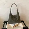 Bolso de mano de lunares de moda para mujer, nueva colección 2026, bolso tote de alta gama para el día a día, bolso de hombro de gran capacidad, bolso de mujer de otoño