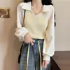Top de malha falso de duas peças retrô francês feminino outono design de gola V senso de design nicho costura manga lanterna curto de tricô