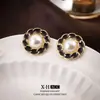 Brincos de Pérola Flor Gota de Óleo Agulha de Prata Retro Francês Elegante Pequenos Brincos de Fragrância Nicho Elegantes Brincos de Alta Qualidade