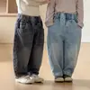 Pantalones Vaqueros para Niños Niños y Niñas Primavera y Otoño Casuales Pantalones Scimitar para Niños 2026 Nuevos Ropa de Otoño Pantalones Largos de Zanahoria para Bebé