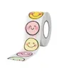 Rolos de etiquetas autoadesivas com carinhas sorridentes coloridas, adesivos de desenhos animados fofos de recompensa infantil para decoração de diário e selagem de caixas de presente
