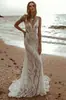 Vestido de noiva sereia sem alças para ensaio externo em estúdio com decote em V profundo, design vazado, corte justo, com cauda, para fotografia à beira-mar, fornecimento de comércio exterior nupcial transfronteiriço