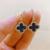 Brincos de prata s925 com pino e acrílico de trevo 2023 novos, modernos, elegantes, da moda, versáteis, com temperamento simples para mulheres
