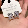 Brincos Europeus e Americanos Estilo Levemente Luxuoso Estampa de Leopardo com Zircônia em Formato de C, Brincos Minimalistas Retrô com um Toque de Luxo de Nicho para Mulheres