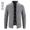 Outono Inverno 2026 Comércio Exterior Masculino Suéter Cardigã com Veludo Interno Tamanho Grande Masculino Gola Alta Jaqueta de Tricô Quente Juventude Lã