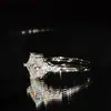 Anillo Versa Jewelry Ocho Corazones y Ocho Flechas Imitación de Zirconio Mosan para Mujer Recubrimiento de Cobre Blanco Plata S925 Anillo de Boda Cuadrado Princesa de 1 quilate
