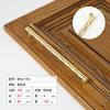 Cobre cepillado Estilo chino nuevo Lujo ligero Manija de un solo agujero para puerta de gabinete Al por mayor Cajón Gabinete Gabinete de vino Estilo francés simple Manija dorada