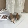 Novos Sapatos Mary Jane Vazados com Recorte de Luz e Sombra e Bico Fino, Sapatos de Couro Bovino de Primeira Camada, Sandálias da Moda para Mulheres