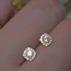 Brincos de Prata 925 Banhados a Ouro 18K Microcravejados com Zircônia Flash Quadrado Mini Simples Versátil Elegante Brincos Elegantes