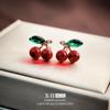 Brincos de Tarraxa Cereja Vermelha Novos Outono e Inverno Agulha de Prata Design de Nicho Brincos de Frutas Luxo Leve Brincos de Alta Qualidade para Mulheres